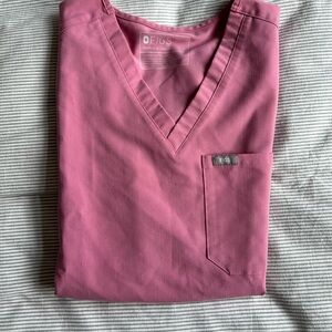 Figs Catarina Scrub Top in Chalk Pink Small